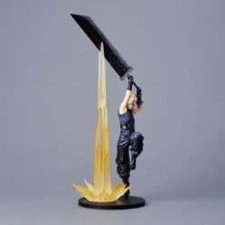 Square Enix Cloud Strife. Final Fantasy VII.