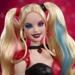 MATTEL Harley Quinn (Batman 85th Anniversary). DC Comics Barbie Signature -Ventas PIXELATOY harley quinn batman 85th anniversary dc comics barbie signature 5
